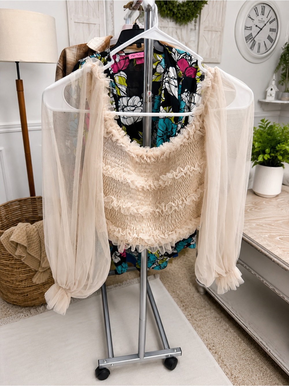 Shipwreck Ltd Cream Smocked Tulle Sleeve Cottagecore Blouse Size Small - Picture 2 of 4